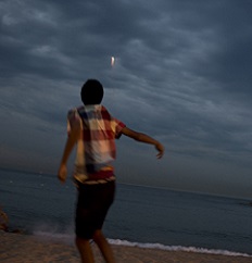 Barcelona. Playa en la noche de San Juan. © Navia